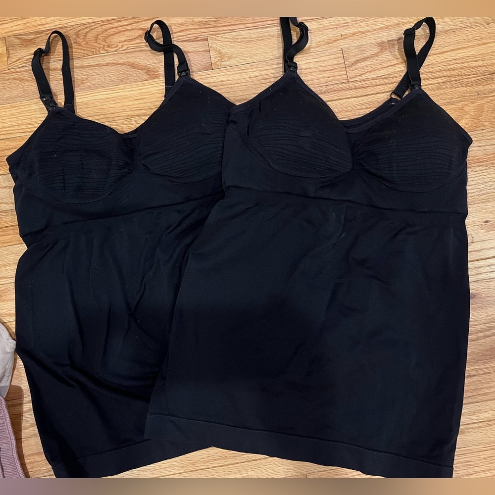 2 Sublime® Hands-Free Pumping & Nursing Tank